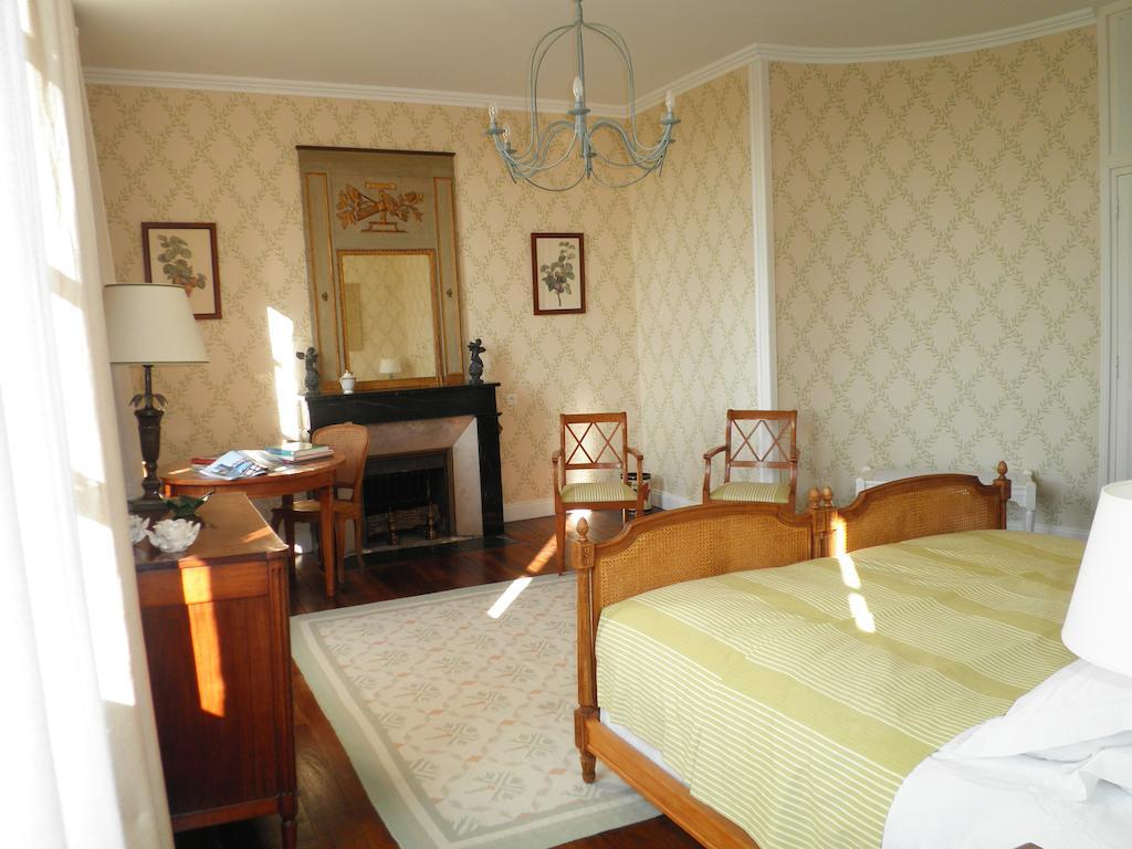 Bed and Breakfast Chateau De La Marronniere Aizenay Zimmer foto